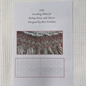 Lily -Smocking Plate