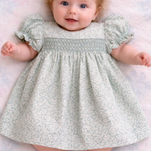 Mia, Size 6 months